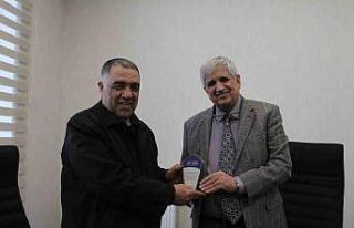 Depremzedelere destek için emekliliğini istedi