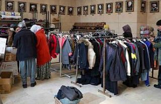 Depremzedelerin ihtiyaçlarını ’Veren el alan...