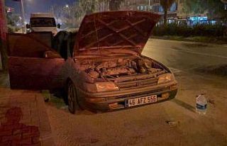 Depremzedeye ait araç alev aldı