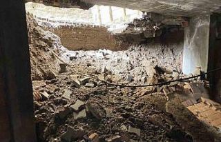 Diyarbakır’da 5 katlı apartmanın duvarları sel...