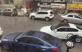 Diyarbakır’da bardaktan boşanırcasına sağanak...