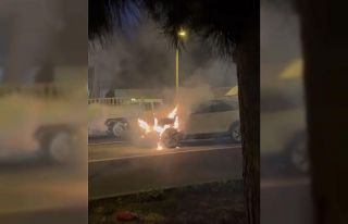 Diyarbakır’da bir araç seyir halindeyken cayır...