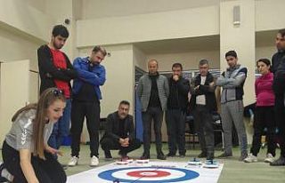 Diyarbakır’da ilk defa yapılan ’Floor Curling’...