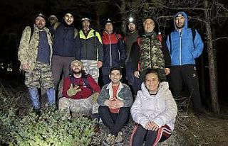 Doğa tutkunlarından 10 kilometrelik gece yürüyüşü