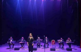 Doktor ve mühendislerden depremzedeler için konser