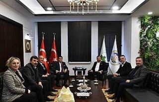 Dündar: “Çarşı esnafı AVM’lere karşı güçleniyor”