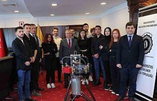 Edirne’de roket tasarlayan üniversiteliler finalde...