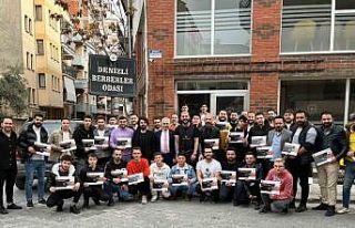 Eğitmen Osman Balcı, Denizli’de meslektaşlarıyla...