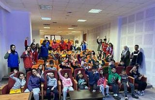 Elazığ GSB, küçük kalpleri güldürmeye çalışıyor