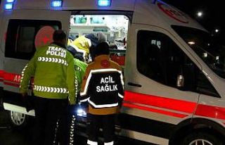 Elazığ’da hafif ticari araç ile otomobil çarpıştı:...