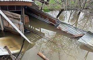 Elazığ’da sağanak sonrası evler ve tarım arazileri...