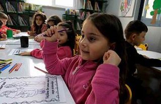 Erkilet Kütüphanesi’nde minikler Yaşlılara Saygı...