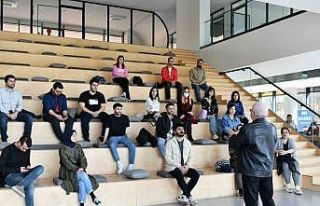 Esenyurt’ta açılışı yapılan Sinema Akademisi’nin...