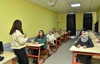 Esenyurt’ta ’Okul Öncesi Çocuk Gelişimi’...