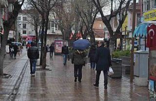 Eskişehir güne yağmurla uyandı