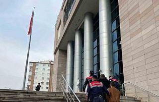 Eskişehir’de 700 kilo bakır kablo çalan şüpheliler...