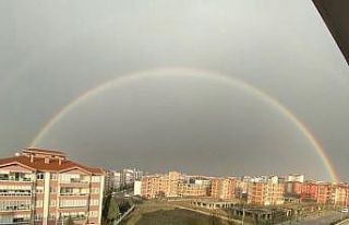 Eskişehir’de gökkuşağı görsel şölen oluşturdu