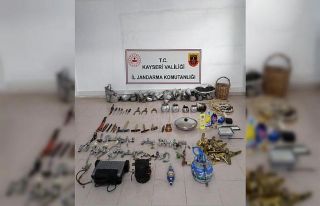 Evlerden Hırsızlık Yapan 4 Kişi Tutuklandı