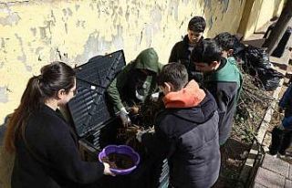 Eyüpsultanlı öğrenciler kompost kurulumu yaptılar