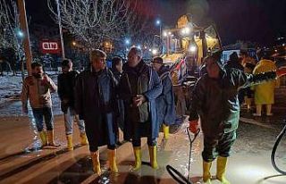 Eyyübiye’de sel felaketinin yaraları sarılıyor