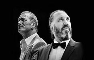 Fatih Erkoç ve Kerem Görsev aynı sahnede caz tutkunlarıyla...