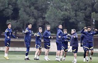 Fenerbahçe hazırlıklarına devam etti