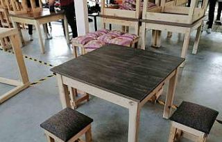 Fethiye’de öğrenciler depremzedeler için masa...