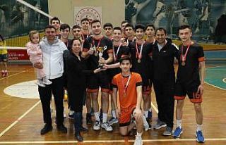 Filede Manisa şampiyonu İl Gençlikspor