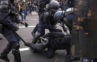 Fransa’da protestocular polisle çatıştı: 58...