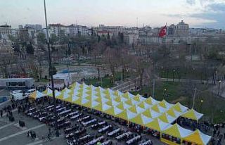 Gaziantep’te iftar çadırlarında günlük 15 bin...