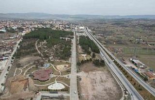 Gediz’de gençlik merkezi ve tenis kortu inşaatları...