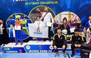 Genç Sporcular madalyalara doymuyor