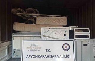 Girdikleri iki evi de soyup soğana çeviren 2 şahıstan...