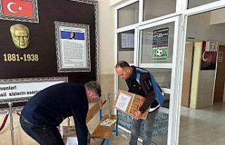 Gölcük’ten depremzedelere yardımlar sürüyor