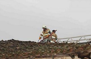 Gündüz defnedildi, akşam evi yandı