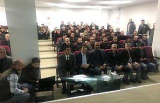 Güroymak’ta süt sağım makinesi dağıtıldı