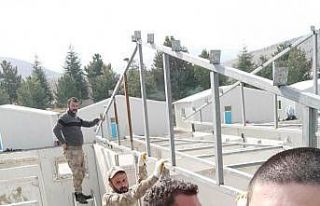 Güvenlik korucuları deprem bölgelerindeki çalışmalarını...