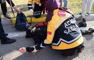 Hafif ticari aracın çarptığı yaya hastanelik...