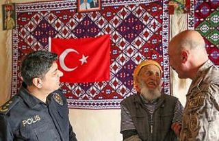 Hakkari Emniyet Müdürü Pınar’dan 99’luk çınara...