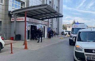 Hastanede kalan evsiz, doktor ilaç yazmayınca kendini...