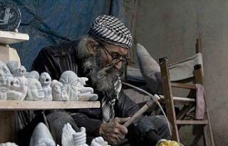 Hatay’da 67 yıllık taş ustasını deprem bile...