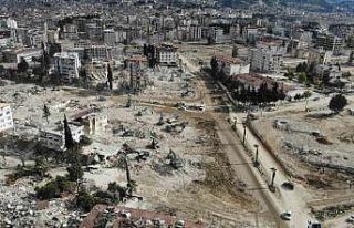 Hatay’daki enkaz kaldırma çalışmaları havadan...