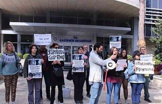 Hayvanseverlerden Gaziemir Belediyesinde protesto