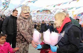 HDP’nin nevruz kutlamasına katılan çocuklara...