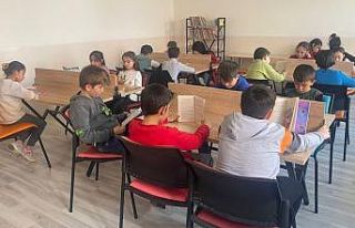 Hisarcık Cumhuriyet İlkokulu Kütüphanesi’nin...