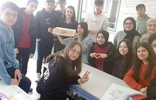 Hisarcık’ta lise öğrencileri koyun kalbi üzerinde...