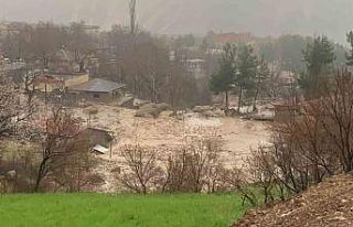 İçinde 3 kişinin bulunduğu konteynerin sürüklenme...