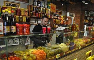 İftarlık turşulara vatandaştan yoğun ilgi