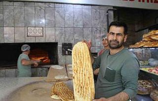 Iğdır’da fırınlarda Ramazan pidesi mesaisi