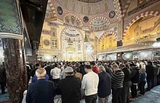 İlk teravih namazında camiler doldu